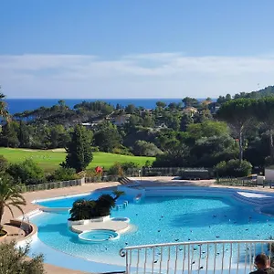 https://vacances-cap-esterel-apartment-agay.fr-provencehotel.com