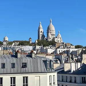 https://studio-immerge-dans-pigalle-donnant-sur-une-vue.fr-paris.fr