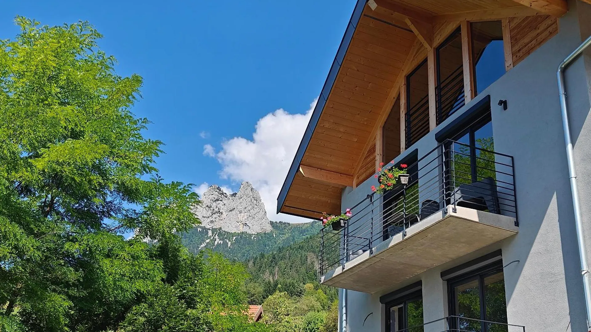 Apartment La Fruitiere De Verel, Logements Modulables Neufs, Calmes, Entre Lac Et Montagne, Max 11 Personnes Talloires
