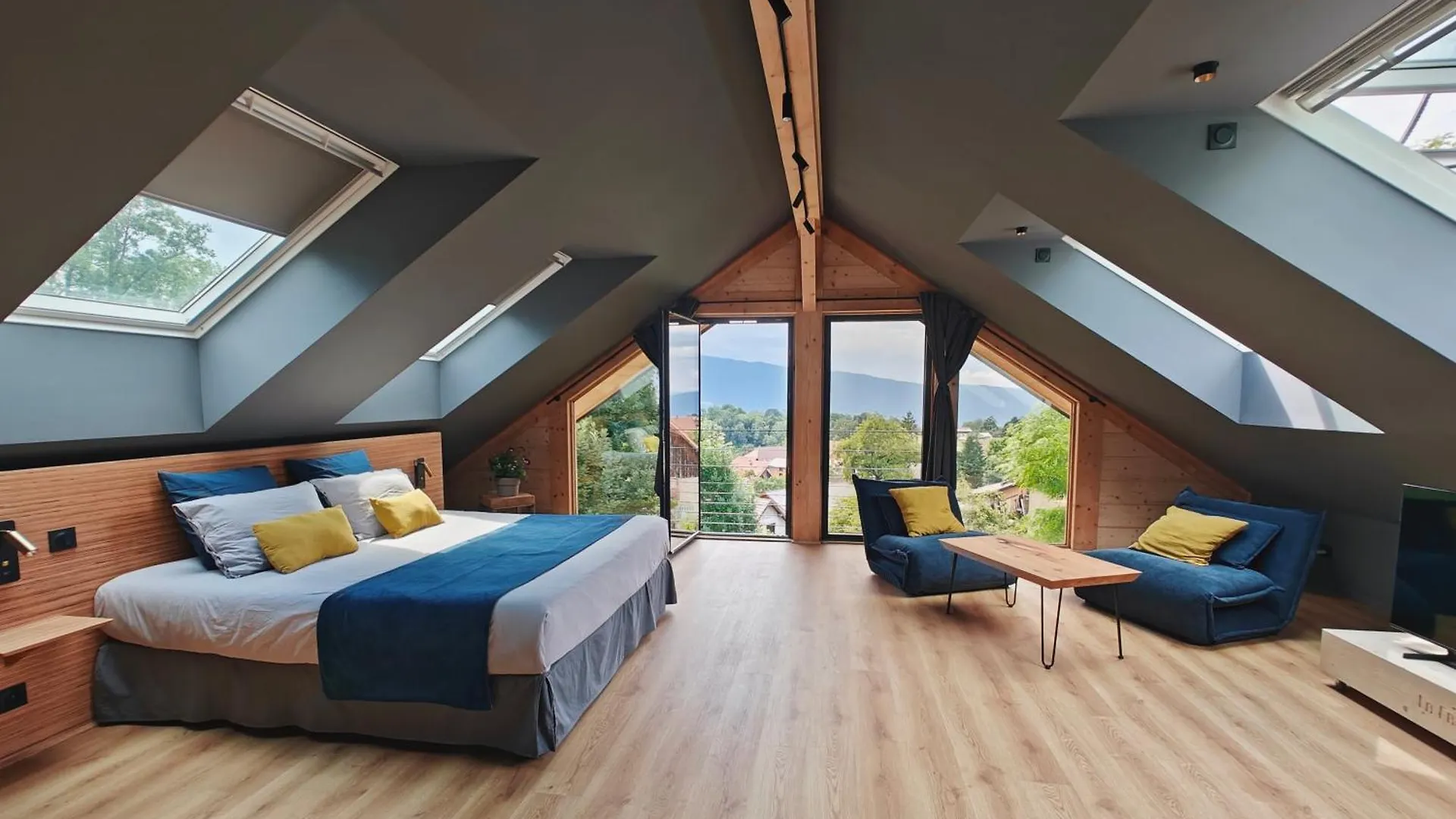La Fruitiere De Verel, Logements Modulables Neufs, Calmes, Entre Lac Et Montagne, Max 11 Personnes Talloires