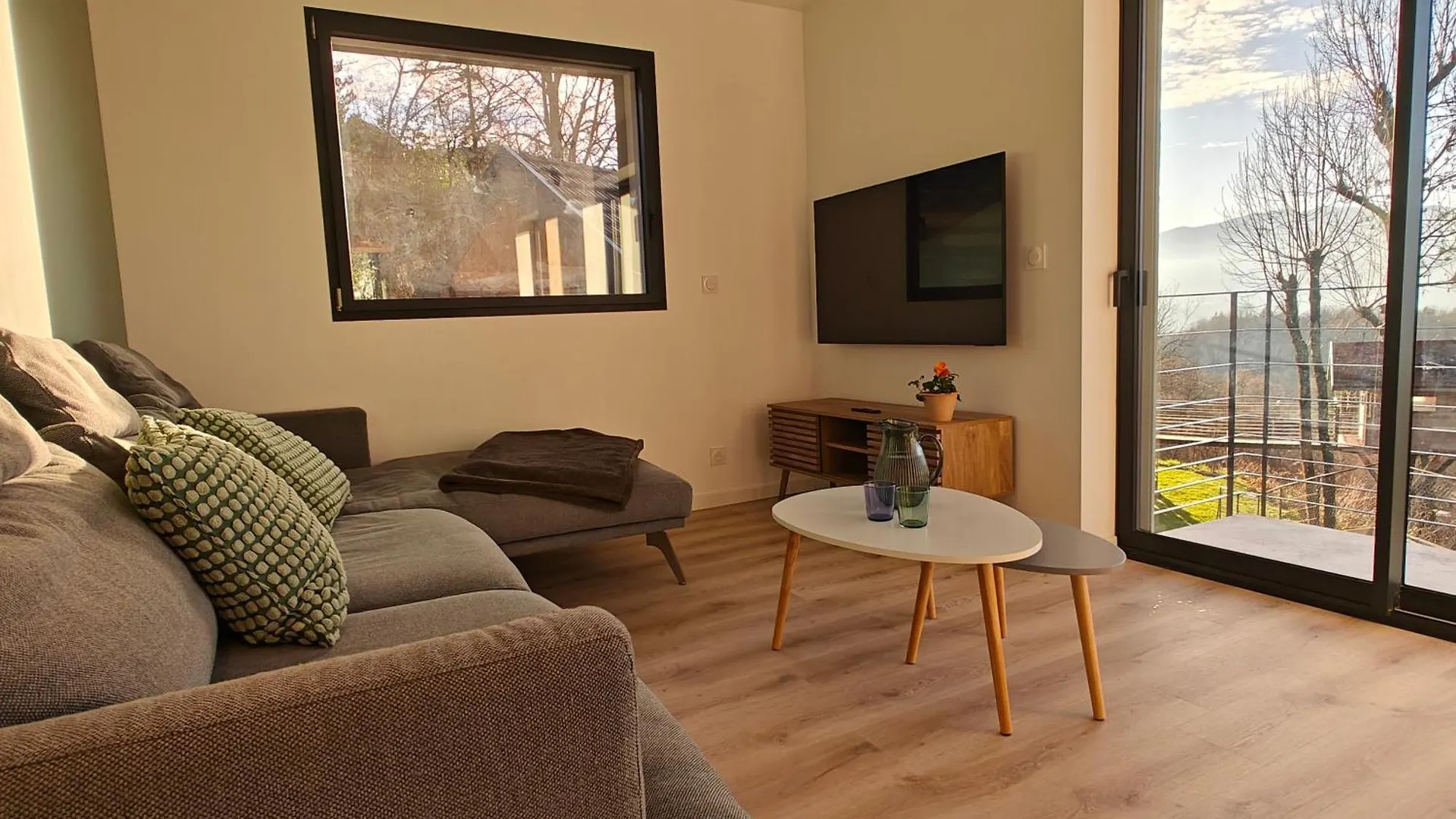 Apartment La Fruitiere De Verel, Logements Modulables Neufs, Calmes, Entre Lac Et Montagne, Max 11 Personnes Talloires